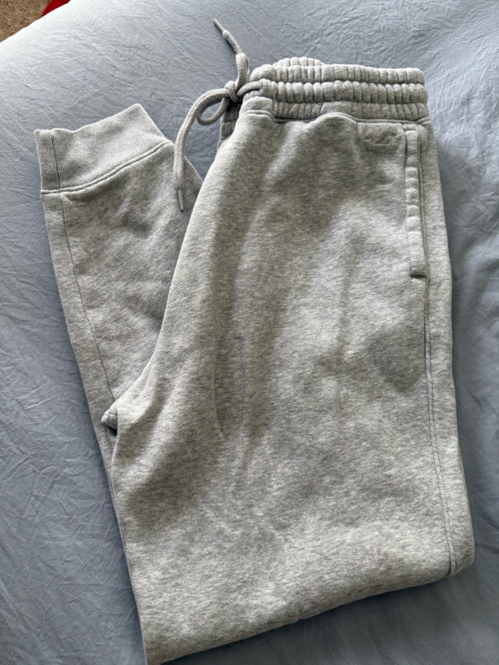 Men’s Hollister Light Gray Fleece Joggers with Drawstring Large